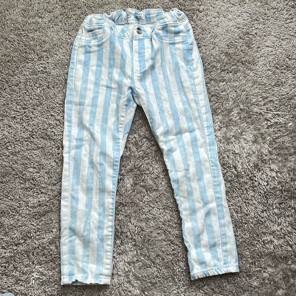 👶🏻5/$10👶🏻Girls blue and white skinny pants
